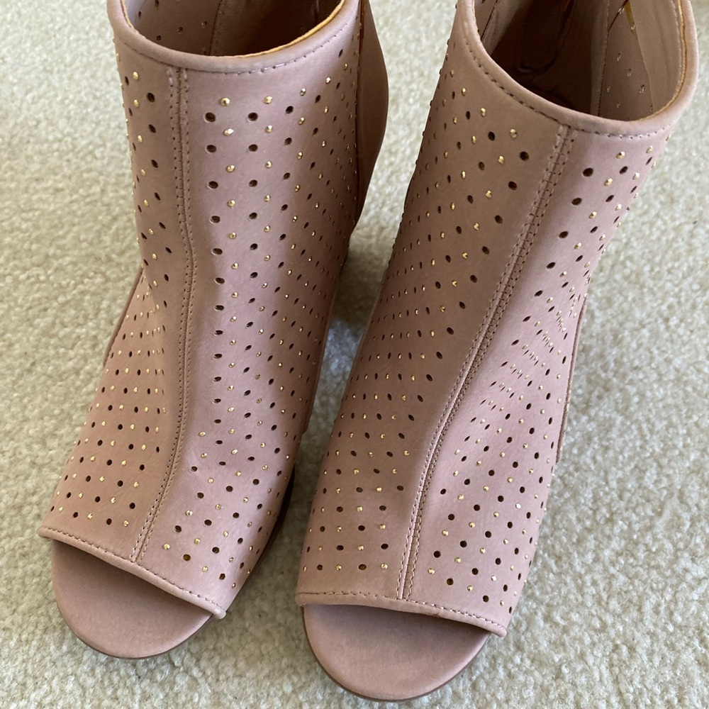 Elegant Pink Peep-Toe Ankle Boots